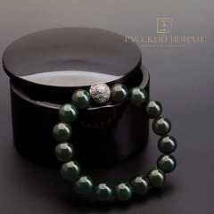 Браслет из зелёного нефрита Колесо судьбы. Д 12мм.