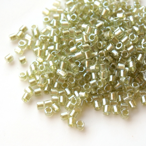 DBL-0903 Бисер цилиндрический Миюки делика 8/0 /Miyuki delica 8/0 Sparkling Celery Lined Crystal