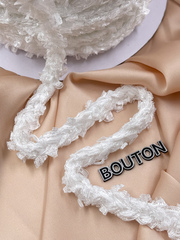 Тесьма белая плетеная пушистая