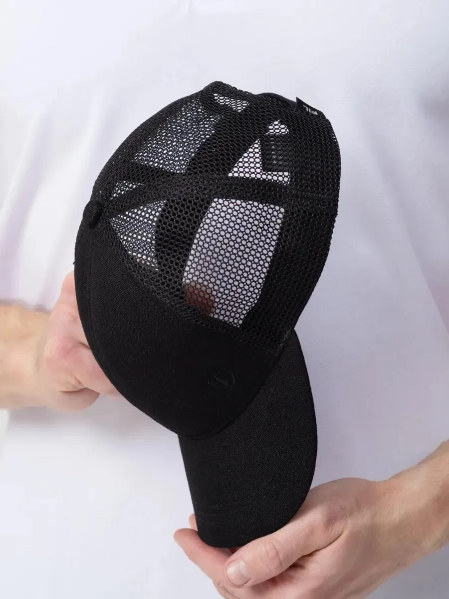 Бейсболка с сеткой летняя черная