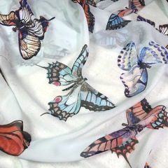 Ткань  шелк  шифон голубой с бабочками большими 1127