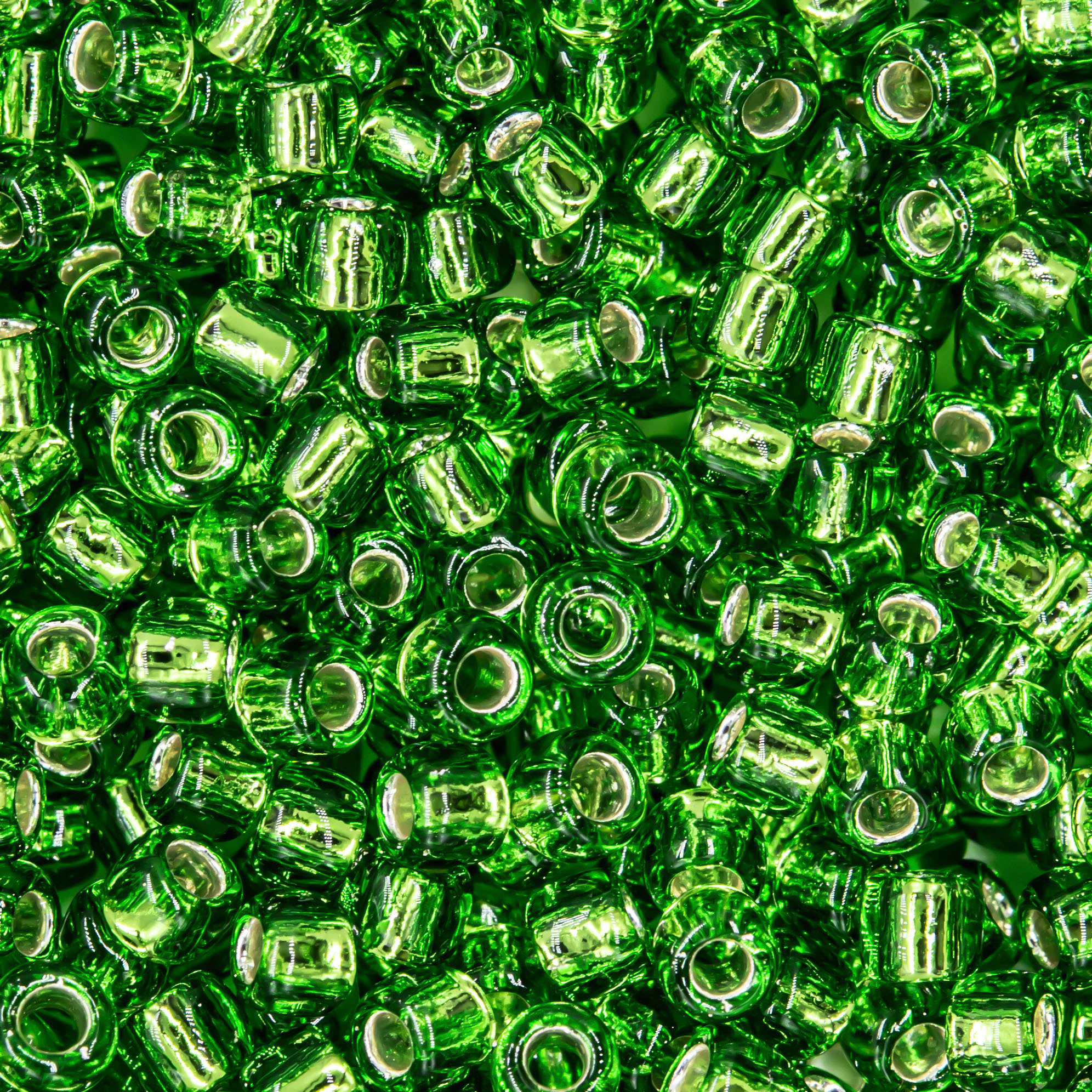 Японский бисер TOHO Round 8/0 (№27), с внутренним серебрением, прозрачный