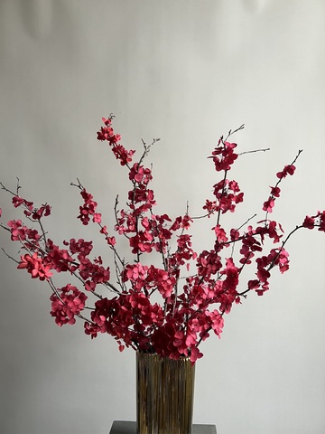 Композиция в вазе Сакура бордовая