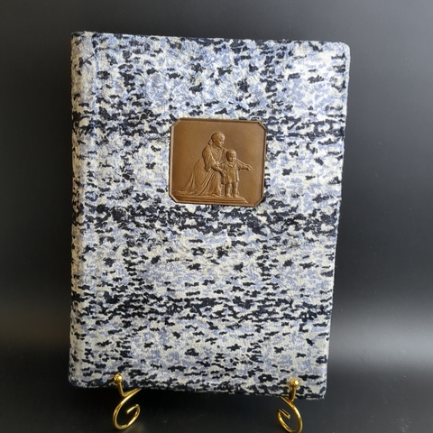 Альбом для открыток и фотографий "Мать и дитя" , ткань, бумага, картон, СССР, 1950-1970 гг