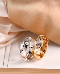 Кольцо широкое с фианитами CHANEL коллекция COCO crush rose/white VGOLD