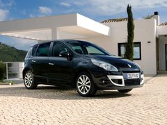 Чехлы на Renault Scenic III 2010–2016 г.в.