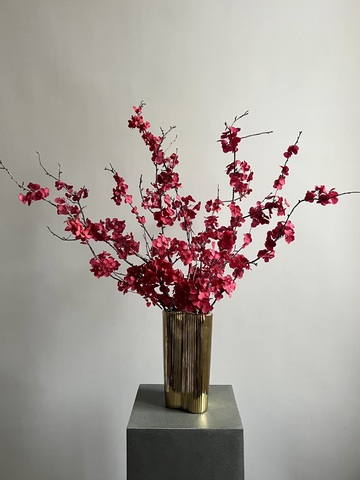 Композиция в вазе Сакура бордовая