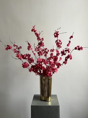 Композиция в вазе Сакура бордовая