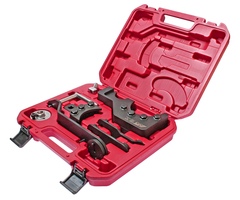 JTC-4931 - Набор инструментов для фиксации зубчатого колеса распредвала (VW Transporter,Touareg) JTC -  
  Предназначен для снятия и установки зубчатого колеса распредвала. Также может использоваться для фиксации коленвала.

 
  В комплект входят:
 

  
    Фиксатор распредвала - 2 шт.
    Приспособление для установки и регулировки шестерни распредвала - 2 шт.
    Приспособление для проворота коленвала - 1 шт.
    Фиксатор коленвала - 1 шт.
    Специальная головка - 1 шт. 
  

 
  Применение: Фольксваген (Volkswagen) T5 Touareg и Transporter 2,5 TDI PD, 4,9D/TDI.
  Тип двигателя: BAC, BLK, BPD, AXD, AXE, BLJ, BPC и AYH.
  Упаковка: прочный переносной кейс.
  Габаритные размеры: 350/290/70 мм. (Д/Ш/В) 
  Вес: 7770 гр.