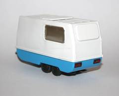 Camper Trailer with towing hitch white-blue Kompanion 1:43