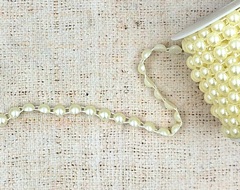 Тесьма жемчуг полубусина на нитке, d 10 мм, айвори
