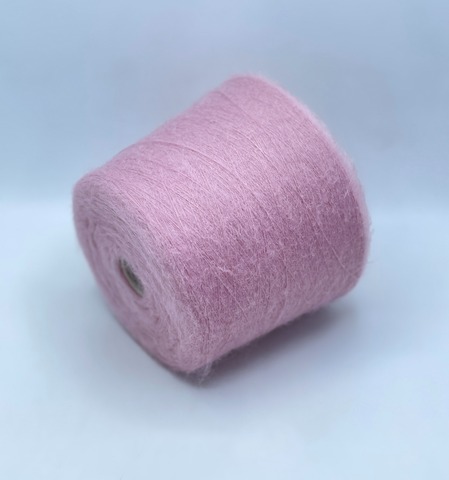 Ilaria Caleziano, Cigno, 1000м, 50% кидмохер, 20% шерсть, 30% полиамид, цвет-Розовый(4/264/102) арт.37629
