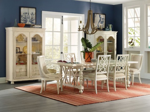 Hooker Furniture Dining Room Sandcastle 80in Rectangle Dining Table w/2-18in Leaves