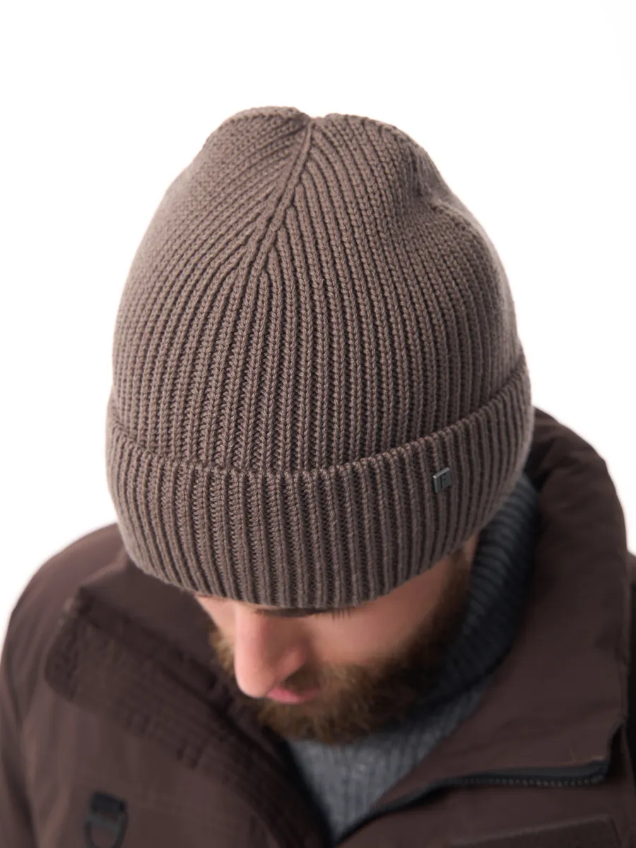 Шапка зимняя на флисе вязаная осень