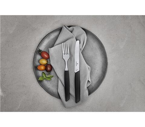 Нож кухонный Victorinox Swiss Modern (6.9003.11W) стальной столовый лезв.110мм серрейт. заточка черный