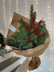 Букет из нобилиса и Илекса