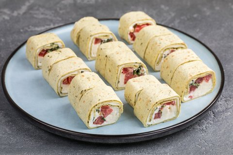 Тортилья с салатом Капрезе, 16 шт.