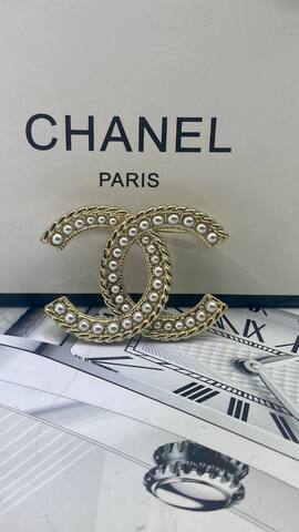 Брошь Chanel