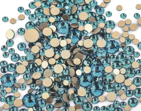 Стеклянные стразы  (размер микс) 1140шт, цвет бирюза