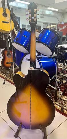 Электроакустическая гитара Epiphone EJ-200SCE Vintage Sunburst