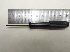 Отвертка шлицевая плоская (минусовая) 100х1.5х0.3мм (карболитовая ручка) СССР