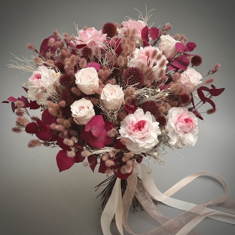 «Рубиновый джем» - букет из стабилизированных цветов