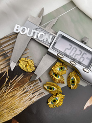 Пуговицы Скиапар. матовое золото в форме глаза с ресничками