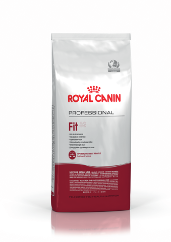 15 кг, ROYAL CANIN Сухой корм для взрослых активных котов и кошек, бывающих на улице Regular Fit 32