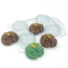 Пластиковая форма для шоколада Дракон клубочком 42 мм (4 ячейки)