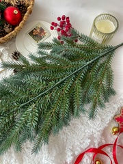 Еловая ветка, искусственная зелень, зимний декор, цвет - под голубую ель, 21 ветка, 73 см, 1 шт.