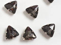 Стразы пришивные стекло в оправе "Треугольник", р. 12 мм, графит