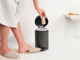 Мусорный бак newIcon с педалью 3 л, артикул 233449, производитель - Brabantia, фото 4