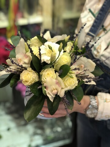 Коробка "Орхидея в лаванде"