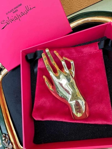 Брошь рука Schiaparelli