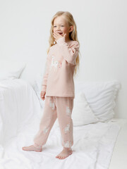 пижама  для девочки  К 1567/дымчатая роза,весна и единорог