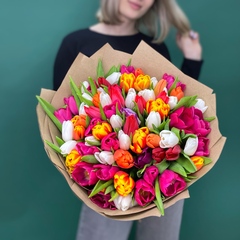 Букет цветов из 75 тюльпанов микс