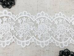 Вышивка на сетке, ш. 10,5 см, молочный