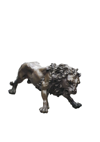 Большая скульптура льва