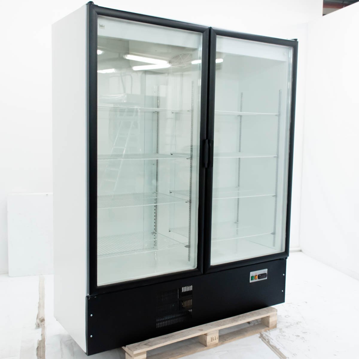 Шкаф холодильный Ариада РАПСОДИЯ R1400MS