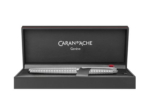 Ручка перьевая Caran d’Ache Leman Slim Lights, M (4791.386)