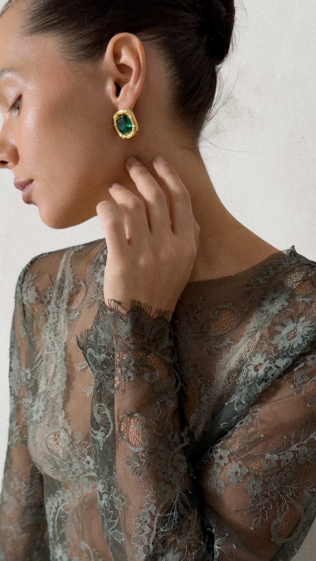 Серьги с зеленой сердцевиной