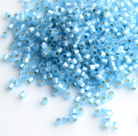 DBM-0628 Бисер цилиндрический Миюки делика 10/0 Голубой алебастр с серебристой линией внутри /Miyuki delica 10/0 Dyed Aqua Silver Lined Alabaster