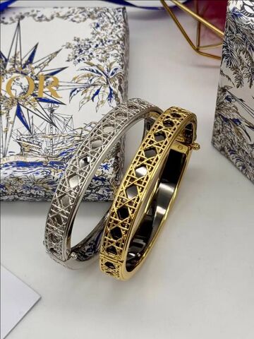 Браслет жёсткий ажурный CDior