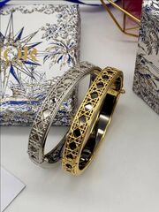 Браслет жёсткий ажурный CDior