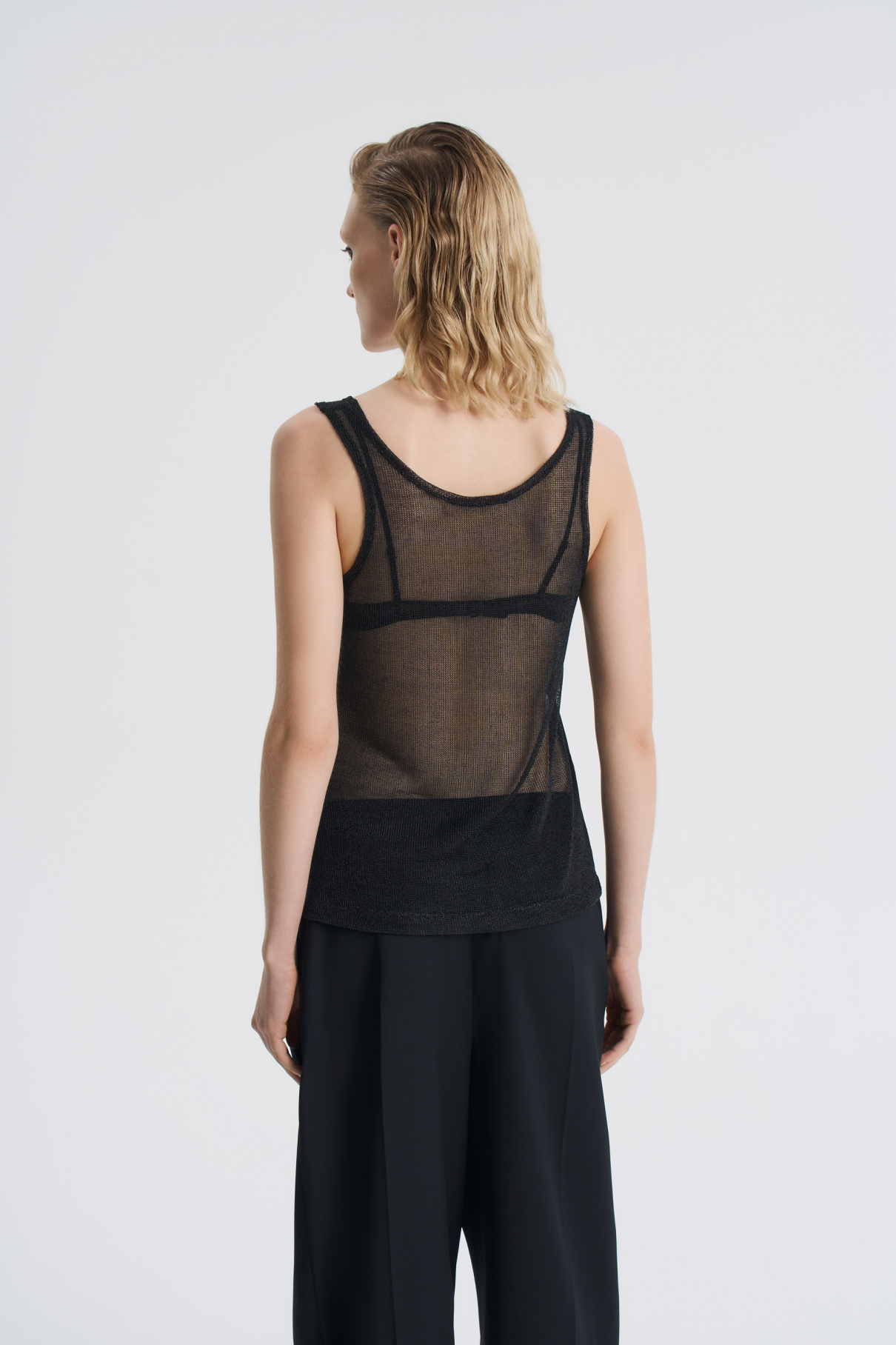 Майка из декоративной сетки