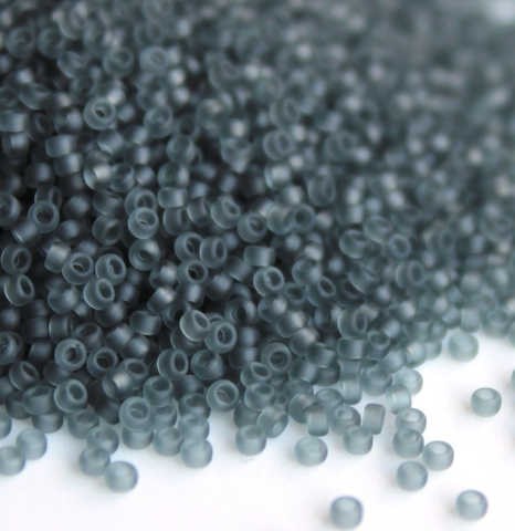 6/0 RR-0152F Бисер круглый Миюки /Miyuki round 6/0 Matted Transparent Gray