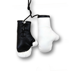 Перчатки боксерские комбинированные "Toyota", белые с черным