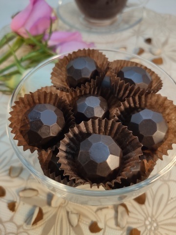 Конфеты шоколадные из кэроба с Миндалём (дробленым), на пекмезе 60 г