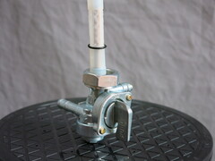 Кран топливный  Honda CB750 Nighthawk CB400 CB400SF Super Four