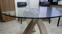Скатерть круглая матовая 85 см на стеклянном столе